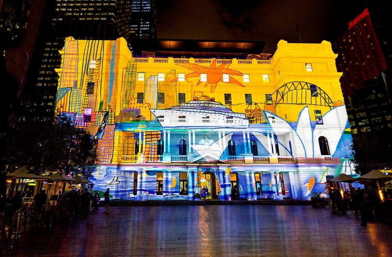 48-Hours Itinerary during Vivid Sydney