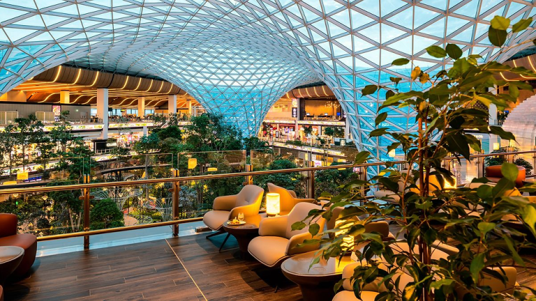 Qatar Airways Welcomes Passengers to the New Al Mourjan Business Lounge – The Garden
