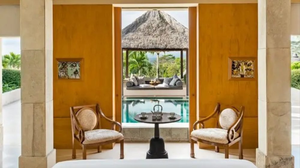 Amanjiwo luxury retreat near Borobudur