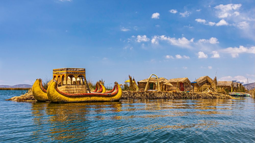Houses & boats at Lake Titicaca
